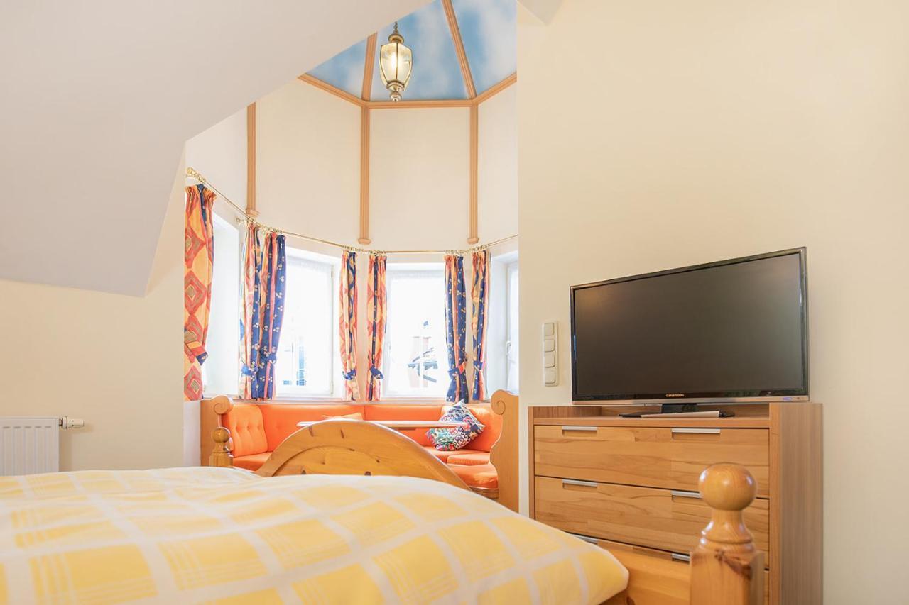 Koenig Ludwig Design Hotel Neu Zimmer Mit Sauna Oder Whirlpool Oder Mehr Altötting Exterior foto