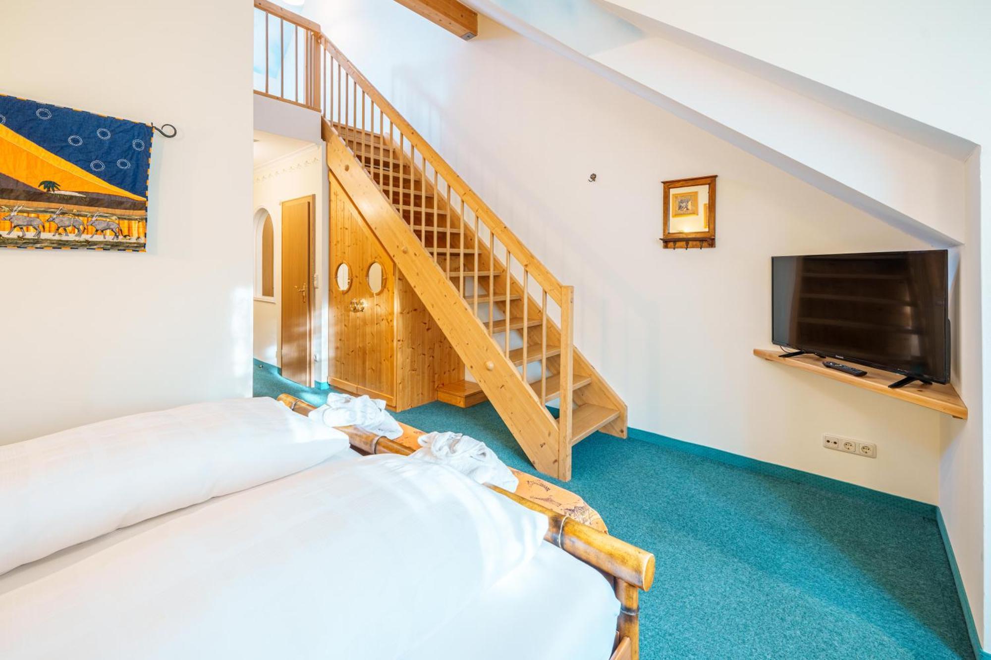 Koenig Ludwig Design Hotel Neu Zimmer Mit Sauna Oder Whirlpool Oder Mehr Altötting Exterior foto